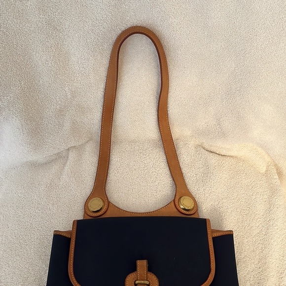 Dooney & Bourke Shoulder Sealed Bag - Picture 6 of 6